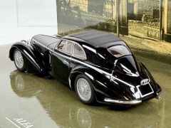 1/43 MINICHAMPS Alfa Romeo 8c 2900 B Lungo Black - 436120421