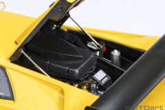 Ön Sipariş - 1/18 AUTOart Lamborghini Diablo GTR (Superfly Yellow) - 79138