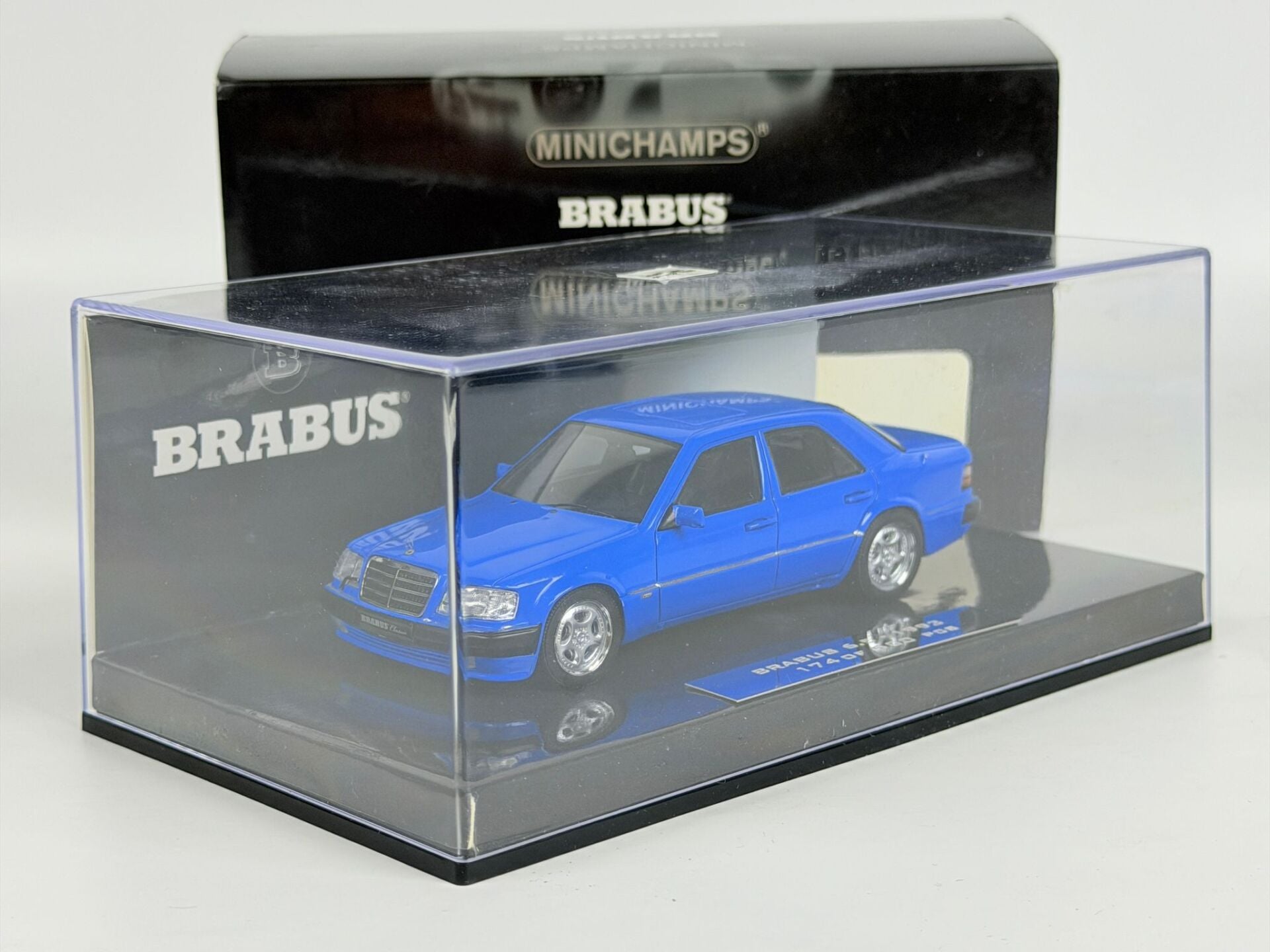 1/43 MINICHAMPS MERCEDES BENZ Brabus 6.5 500e W124 1993 Blue - 437032502
