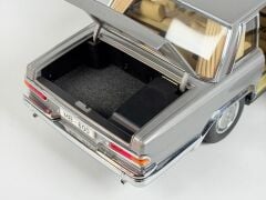 HATALI - 1/18 AUTOart Mercedes- Benz 600 SWB - Silver - 76191