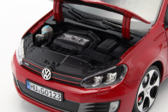 1/18 NOREV Volkswagen Golf GTI VI, red - 188488