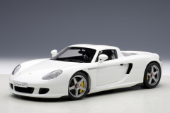 1/18 AUTOART Porsche Carrera GT 2003  (White) - 78045