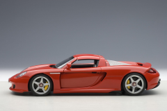 1/18 AUTOART Porsche Carrera GT 2003  (RED) - 78044
