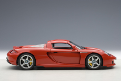 1/18 AUTOART Porsche Carrera GT 2003  (RED) - 78044