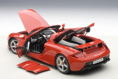 1/18 AUTOART Porsche Carrera GT 2003  (RED) - 78044