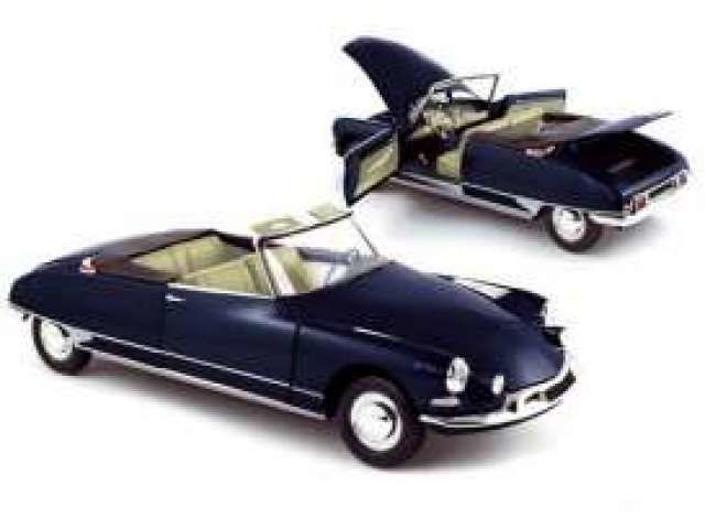 1961 Citroen DS19 cabriolet, royal blue