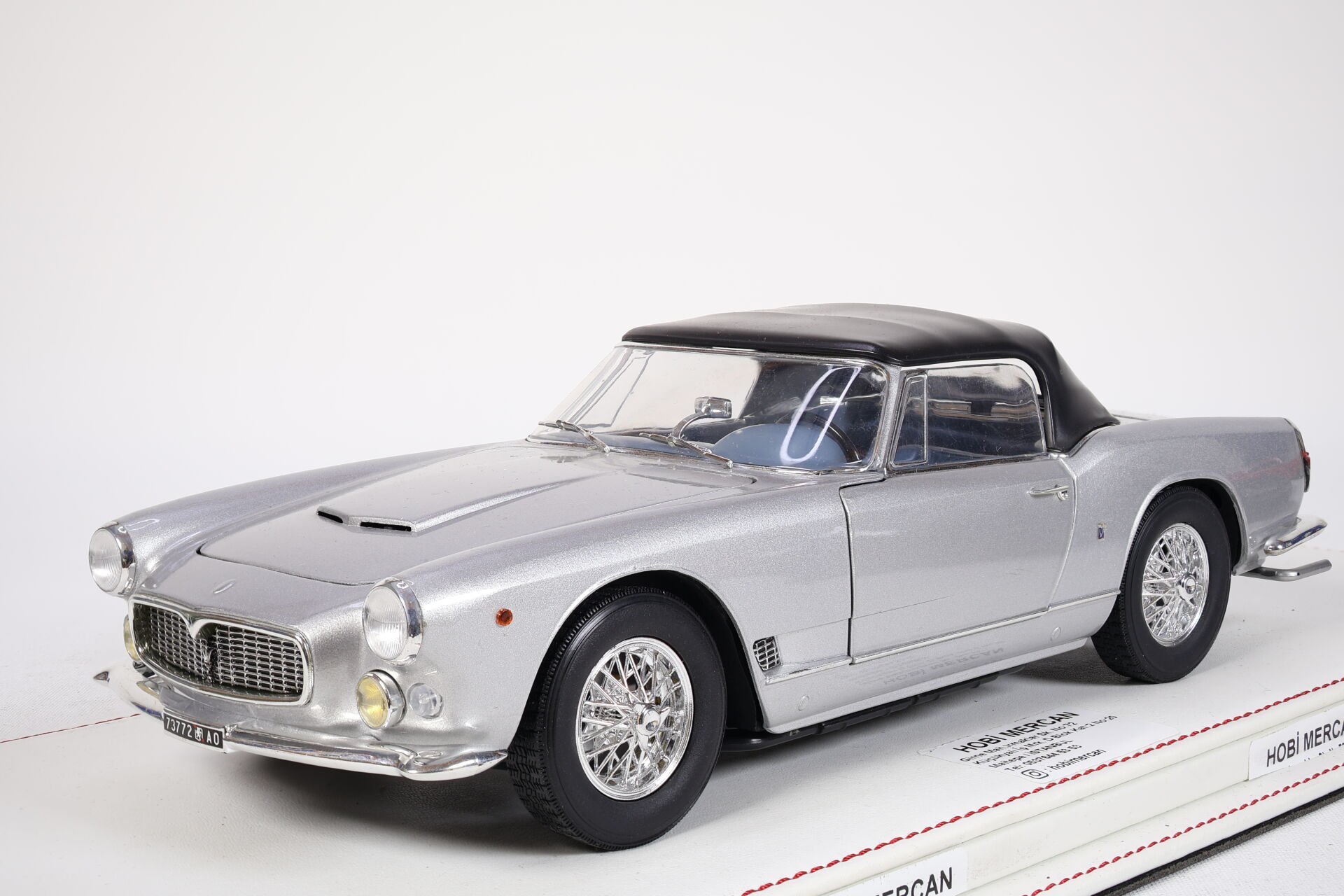 KUTUSUZ - 1/18 RICKO - MASERATI - 3500 GT VIGNALE SPIDER 1959