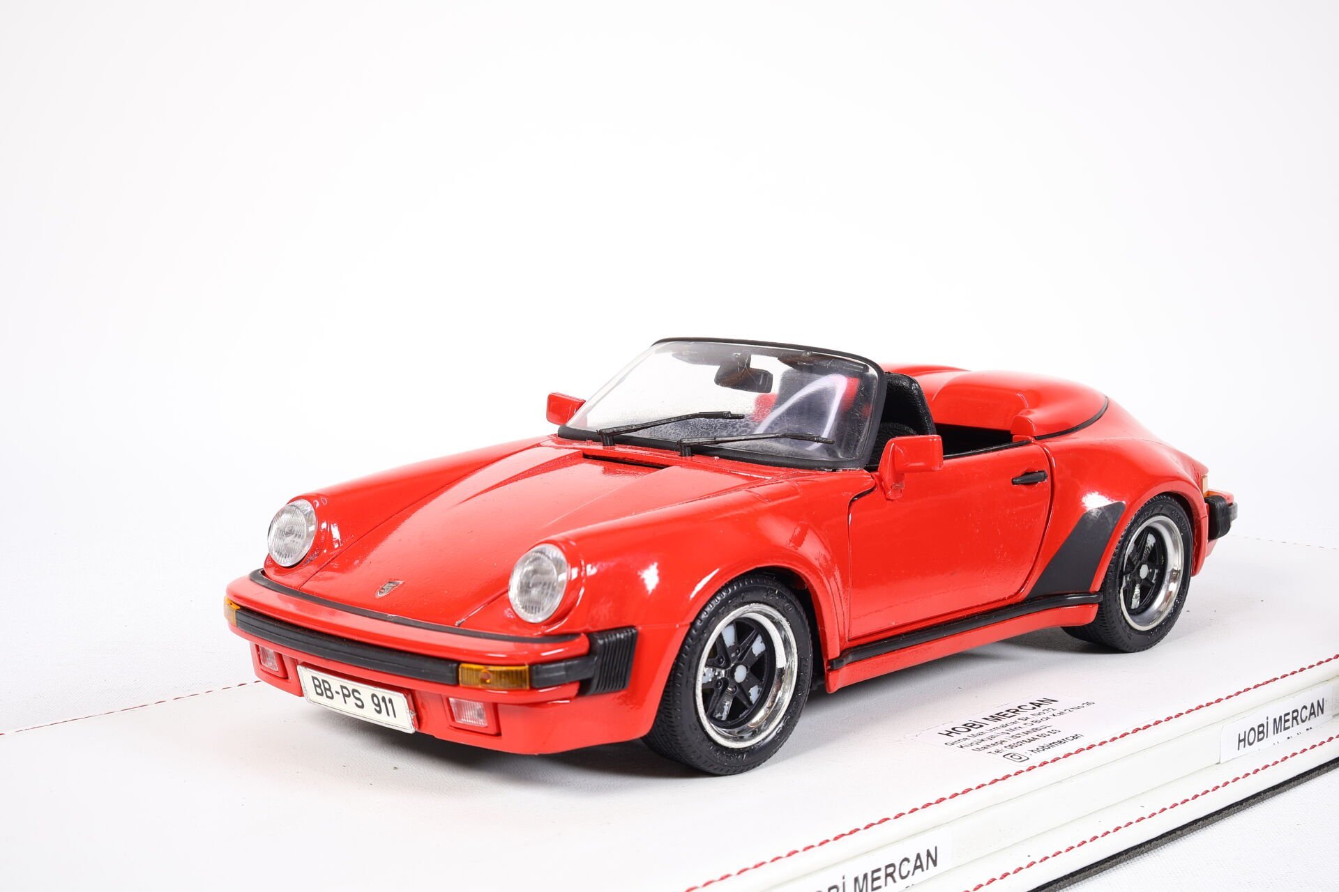 KUTUSUZ - 1/18 MAISTO - PORSCHE - 911 SPEEDSTER 1989
