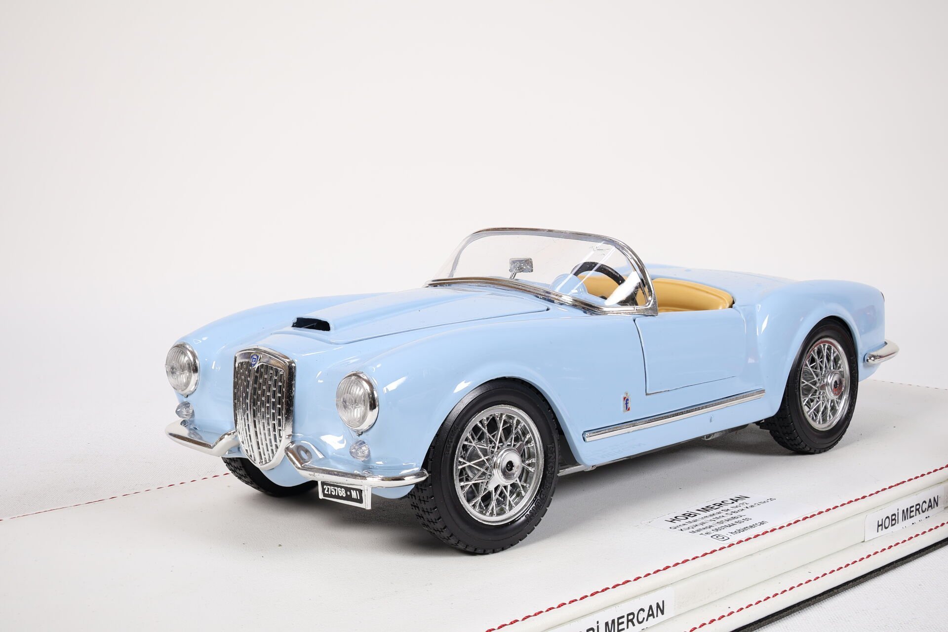 KUTUSUZ - 1/18 BURAGO - LANCIA - AURELIA B24 SPIDER 1955