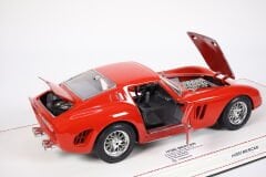 KUTUSUZ - 1/18 BURAGO - FERRARI - 250 GTO 1962