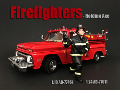 1/18 American Diorama Firefighter - Holding Axe - AD77461