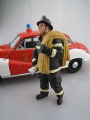 1/18 American Diorama Firefighter Job Done - AD77462