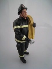 1/18 American Diorama Firefighter Job Done - AD77462