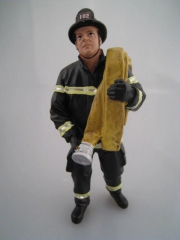 1/18 American Diorama Firefighter Job Done - AD77462
