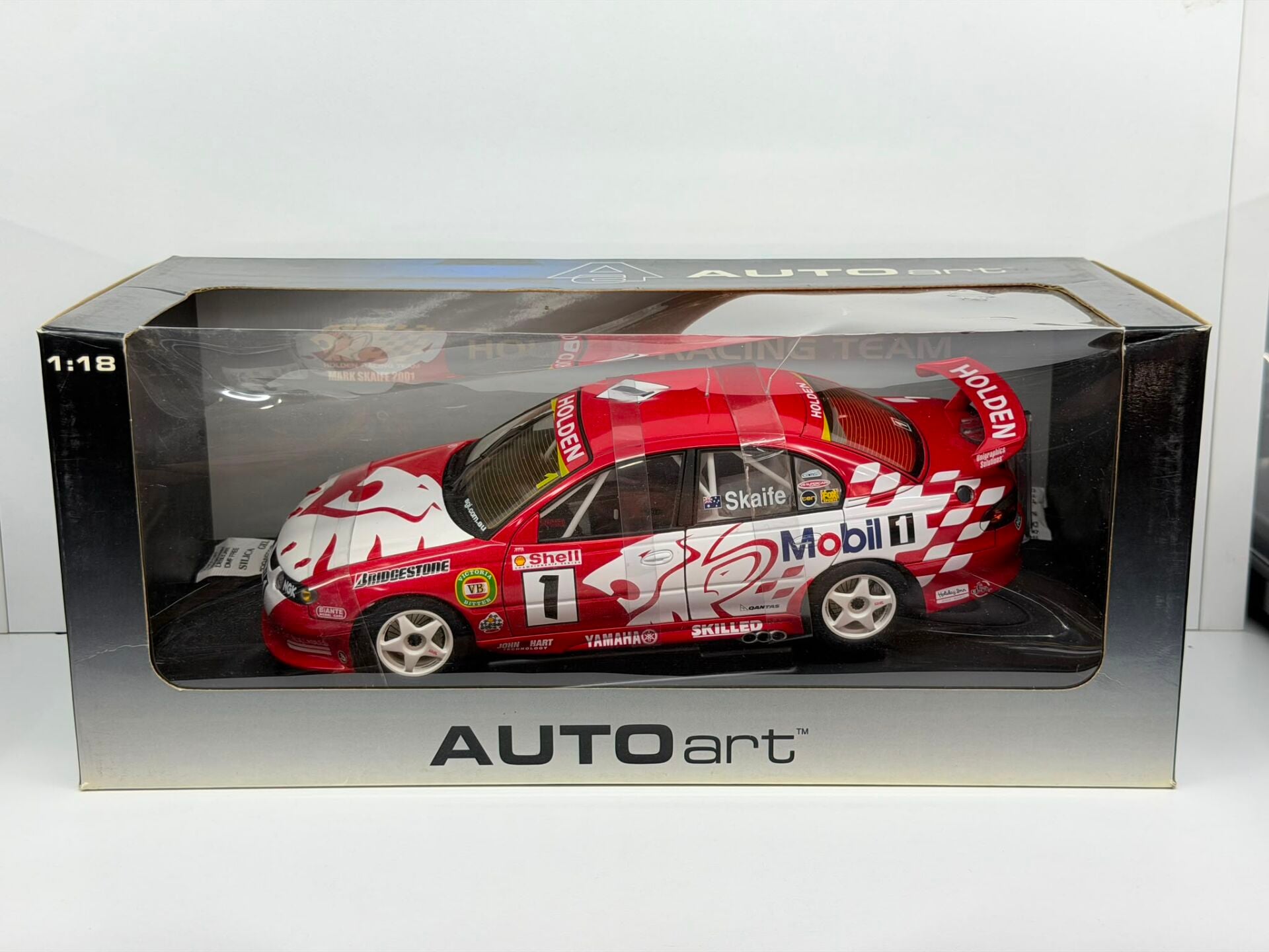 1:18  Biante/AUTOart  2001 Sandown -- Mark Skaife -- Holden Racing Team