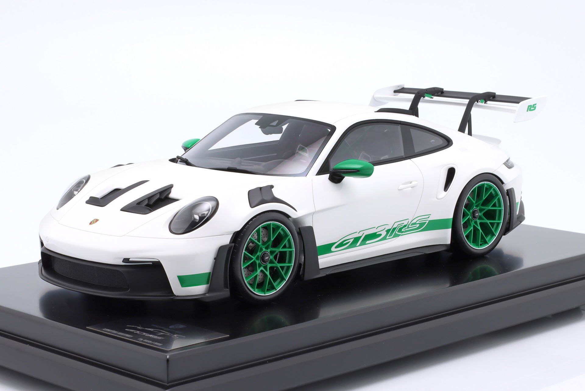 1:12 SPARK-MODEL - PORSCHE - 911 992 GT3 RS COUPE 2023