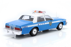 1/18 MCG Chevrolet Caprice NYPD Year 1987 - MCG18360
