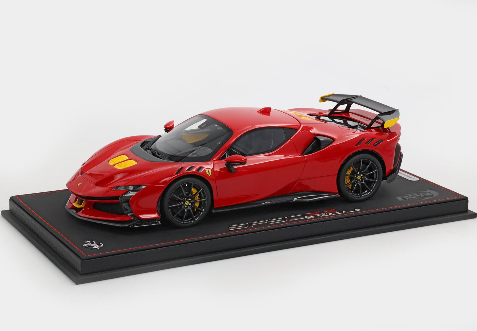 1/18 BBR-MODELS - FERRARI - SF90 XX STRADALE 2024 - CON VETRINA - WITH SHOWCASE
