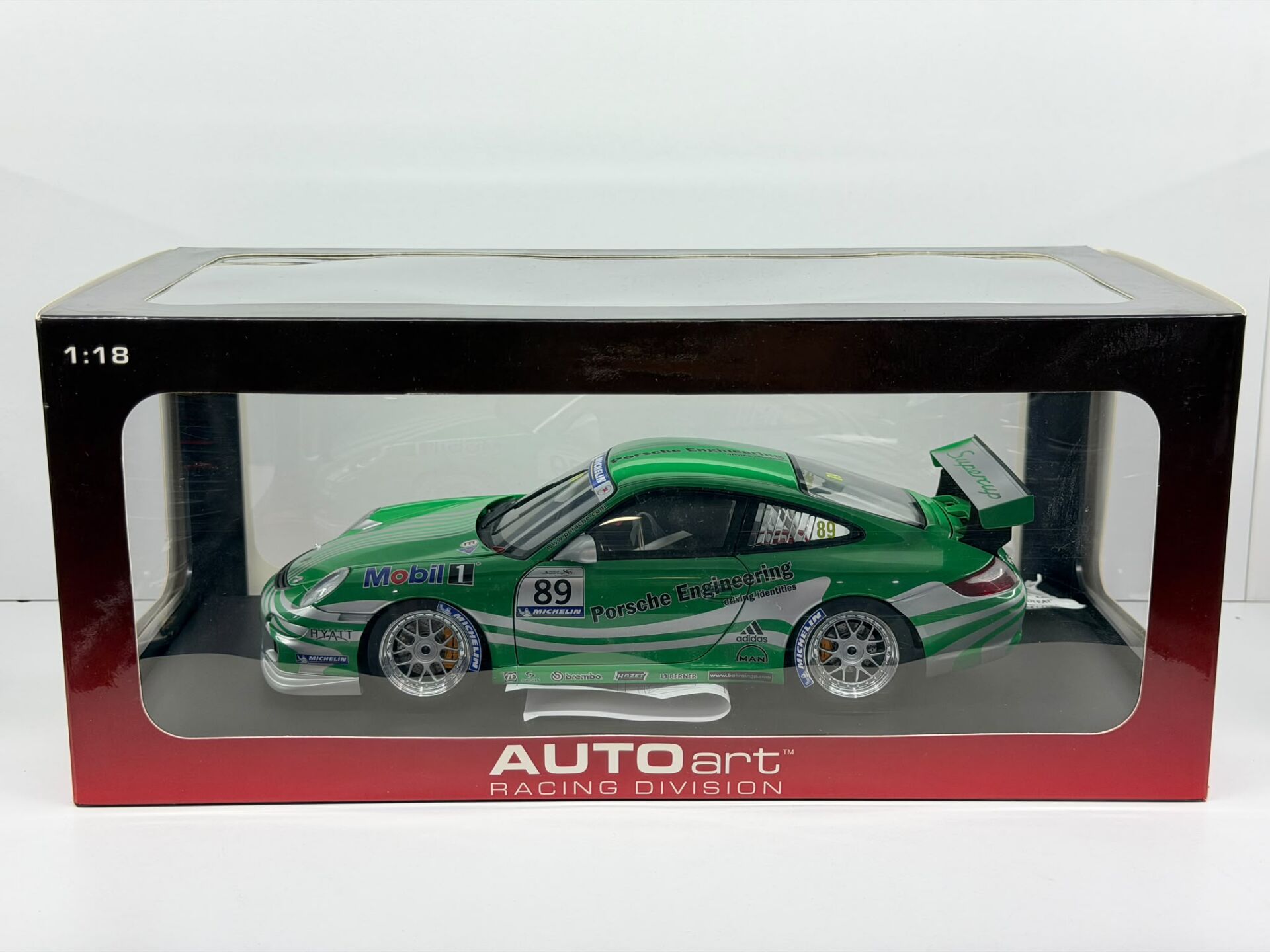 AUTOART - PORSCHE - 911 997 GT3 CUP N 89 MOBIL1 2006