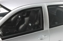 OTTO-MOBILE - VOLKSWAGEN - GOLF IV R32 2002