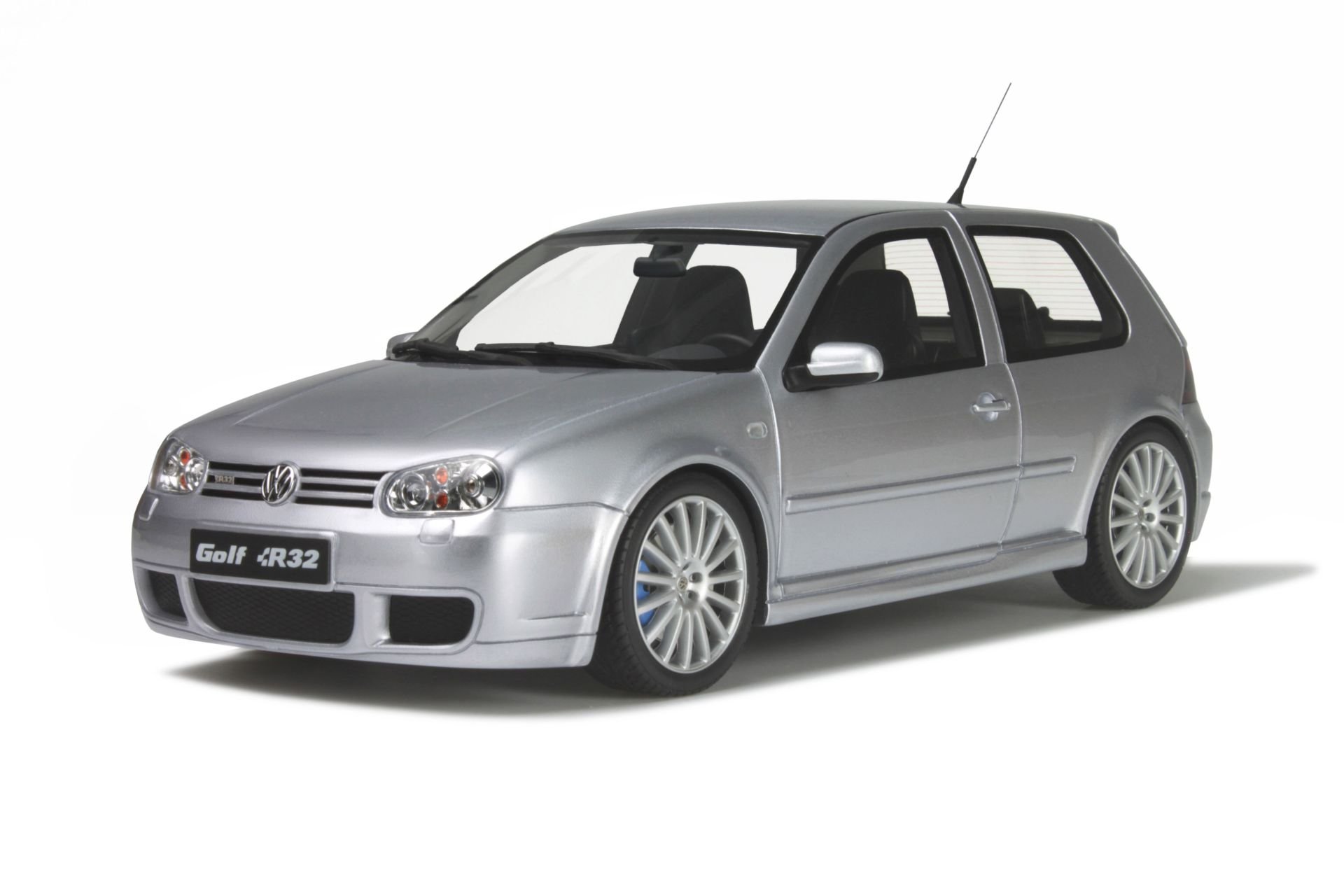 OTTO-MOBILE - VOLKSWAGEN - GOLF IV R32 2002