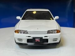 1/18 AUTOART - NISSAN - SKYLINE GT-R (R32) V-SPEC II TUNING VERSION 1991