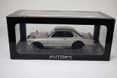 1/18 AUTOart Nissan Skyline 2000 GT-R KPGC10 Silver - 77381
