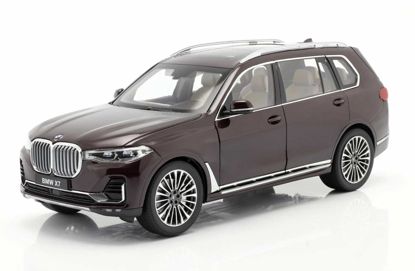 KYOSHO - BMW - X7 (G07) 2019