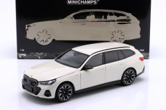 1/18 MINICHAMPS BMW i5 M60 Touring Year 2024 white metallic - 110023601