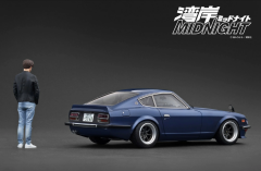 Ön Sipariş - 1/18 Ignition Model NISSAN Fairlady Z (S30) Blue 湾岸MIDNIGHT Devil's Z With Mr. Akio Asakura