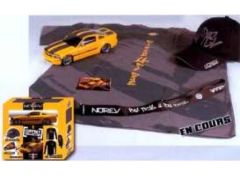 Collectors Set Ford Mustang with goodies by Parotech (1 car in scale 1/18, T-shirt, Cap and keyholder)