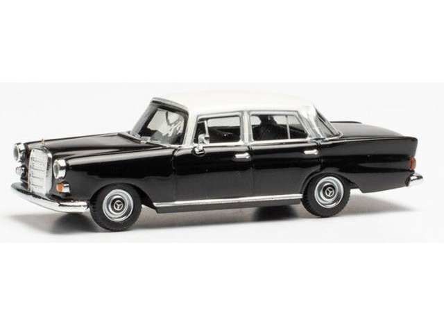 1/87 Mercedes Benz 200 Heckflosse, black/white