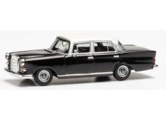 1/87 Mercedes Benz 200 Heckflosse, black/white