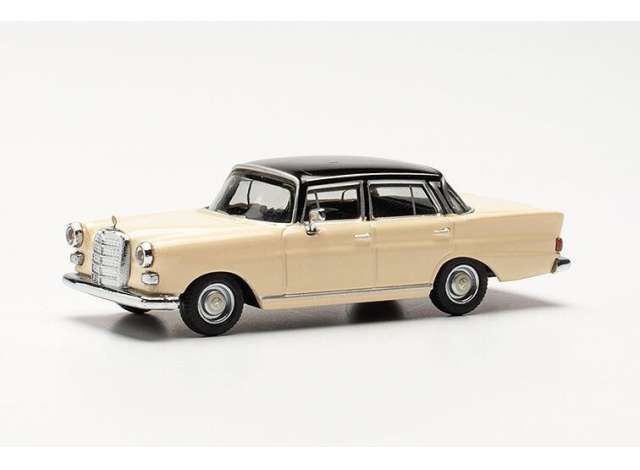 1/87 Mercedes Benz 200 Heckflosse, cream/black