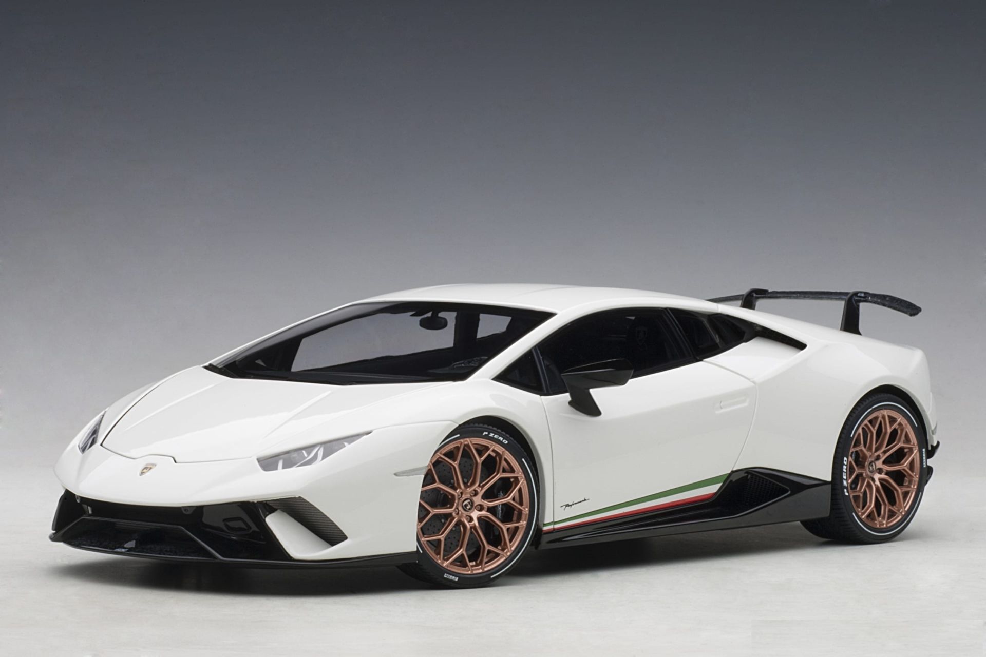 AUTOART - LAMBORGHINI - HURACAN LP640-4 PERFORMANTE 2017