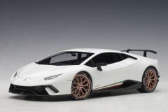 AUTOART - LAMBORGHINI - HURACAN LP640-4 PERFORMANTE 2017