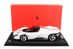 Ferrari Daytona SP3 Icona Series Closed Roof - Matt Italian White