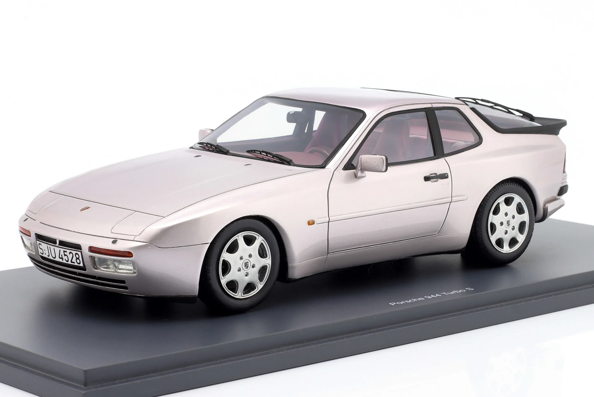 1/18 SCHUCO - PORSCHE - 944 TURBO S 1986