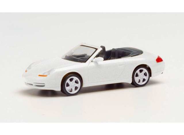 Porsche 996 C4 convertible, white