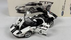 AUTOART - FORD USA - GT40 LM SPEC II N 4 RACE VERSION 2005
