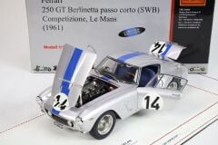 1/18 CMC - FERRARI - 250GT SWB 3.0L V12 TEAM NOBLET N 14 3rd 24h LE MANS 1961 P.NOBLET - J.GUICHET