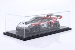 SPARK-MODEL - PORSCHE - 911 992 GT3 R N 911 RACING FLACHT DESIGN COUPE 2021 - CON VETRINA - WITH SHOWCASE