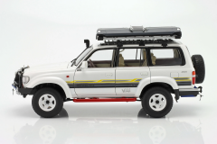 NZG - TOYOTA - LAND CRUISER J8 WITH ROOF PACK 1990