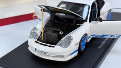 AUTOART - PORSCHE - 911 (996) GT3 RS 2002