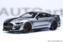 1/18 AUTOart Ford Shelby Mustang GT500 (Iconic Silver)