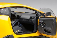 AUTOART - LAMBORGHINI - HURACAN LP640-4 PERFORMANTE 2017