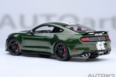 1/18 AUTOart Ford Mustang Shelby GT500 (Eruption Green)