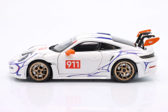 1/18 MINICHAMPS - PORSCHE - 911 992 GT3 RS N 911 COUPE 2023