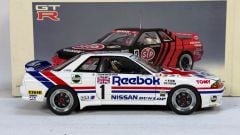 AUTOART - NISSAN - SKYLINE GT-R (R32) TEAM REEBOK N 1 GROUP A 1990 HASEMI - WITH DRIVER FIGURE