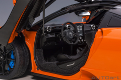 1/18 AUTOart McLaren Senna (Trophy Mira)